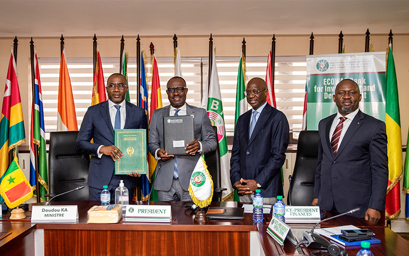 La BIDC signe des accords de prêt d’un montant de 65 milliards de francs CFA avec la république du Sénégal pour renforcer le développement des infrastructures et le commerce
